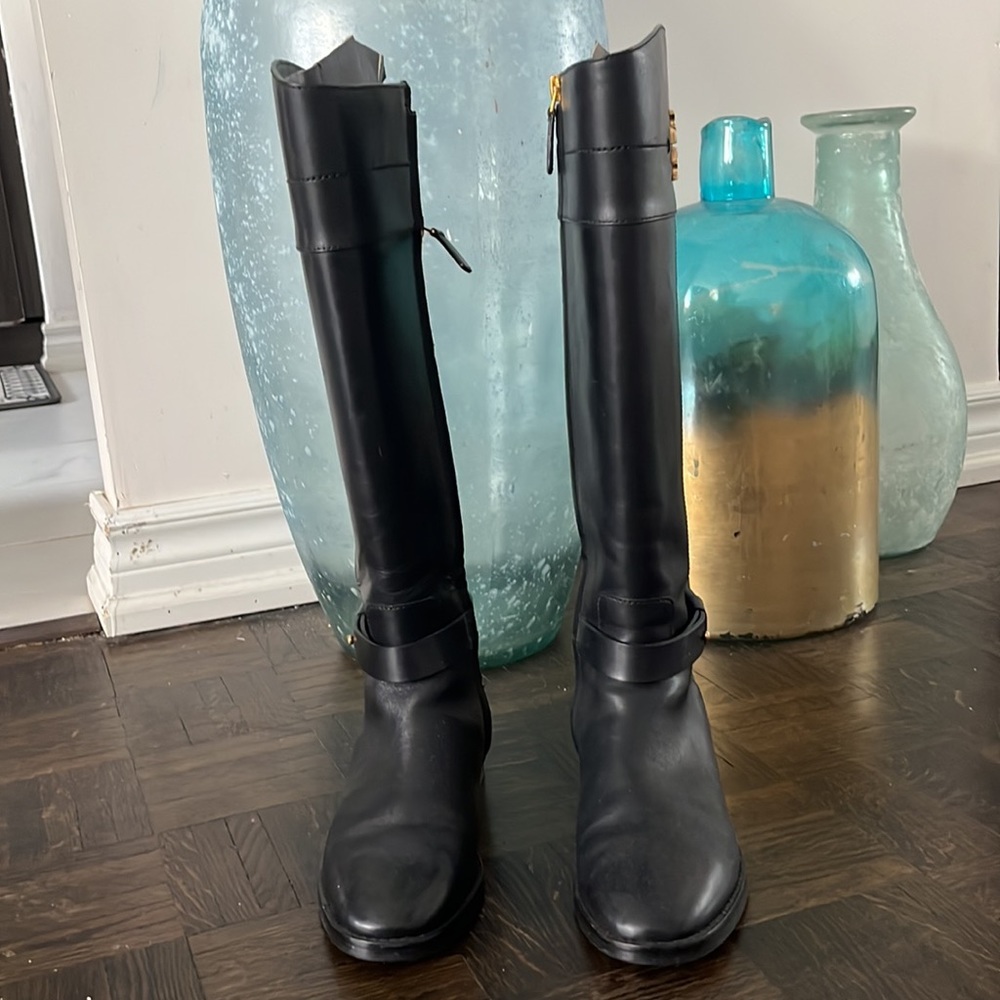 Stunning Tory Burch Tall leather boots